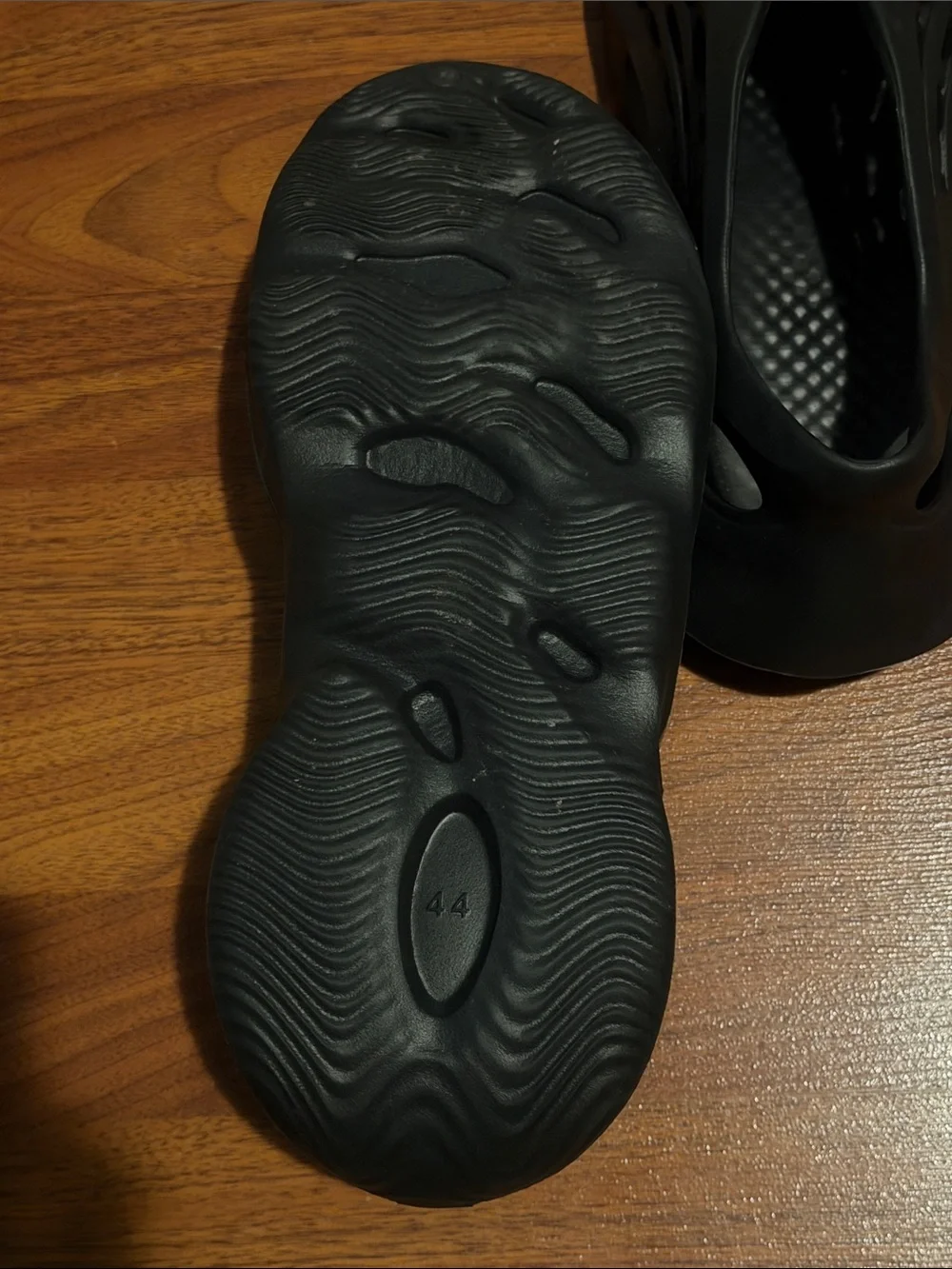 Men’s yezzy Black Slip-On Foam Runners onyx color way